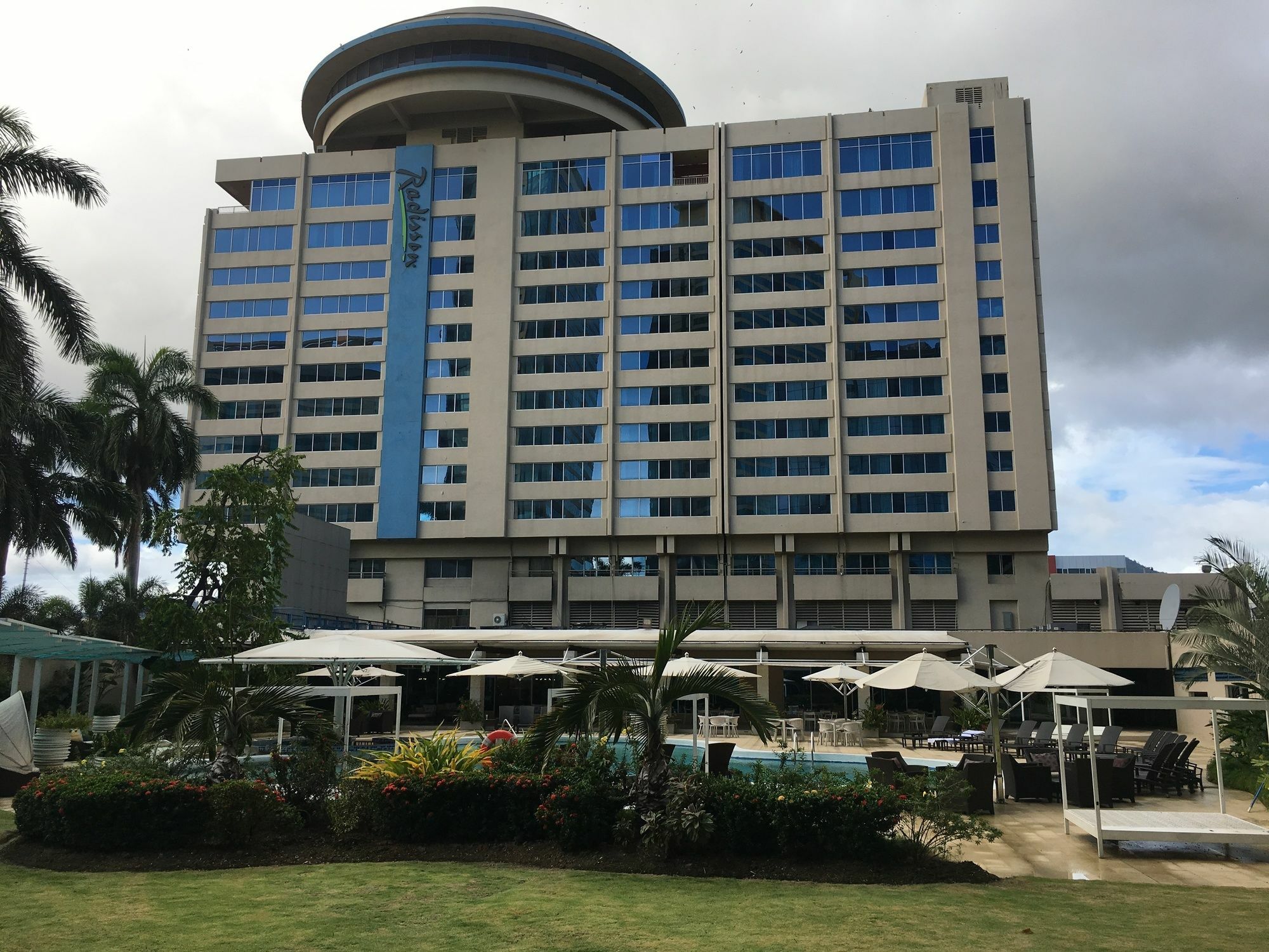 فندق راديسون ترينيداد Port of Spain المظهر الخارجي الصورة